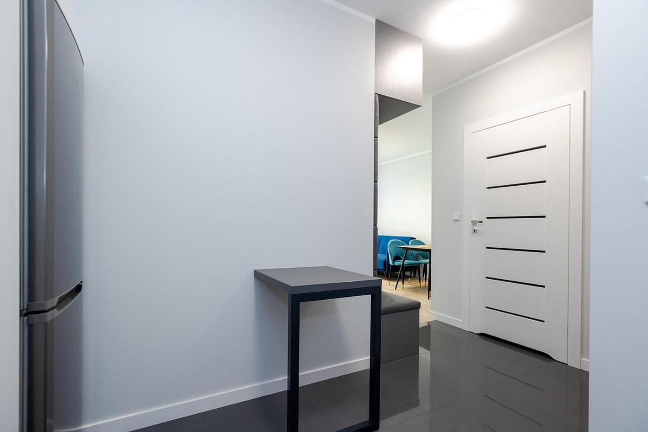 Wola Luxe Apartment Warschau Exterior foto