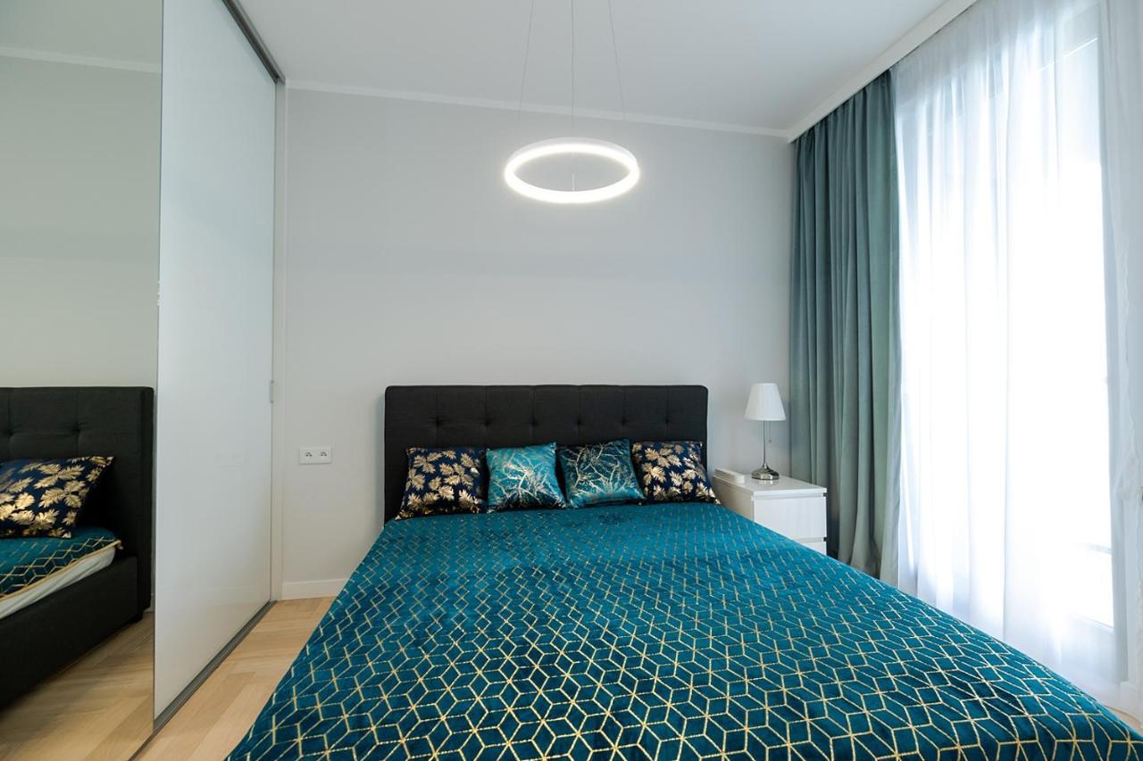 Wola Luxe Apartment Warschau Exterior foto